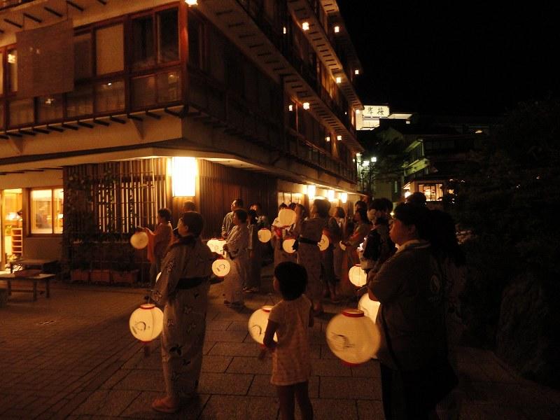 『おかみと歩く夜の伊香保ワクワク体験』今年も「４日間限定！」